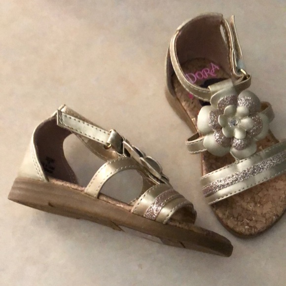 Sandals Dora the Explorer toddler girls size 5M new gold lights Nickelodeon - Picture 2 of 5